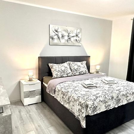 Apartman Rocan 브르사르 외부 사진