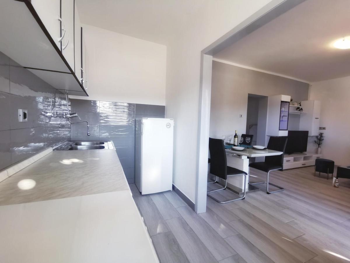 Apartman Rocan 브르사르 외부 사진