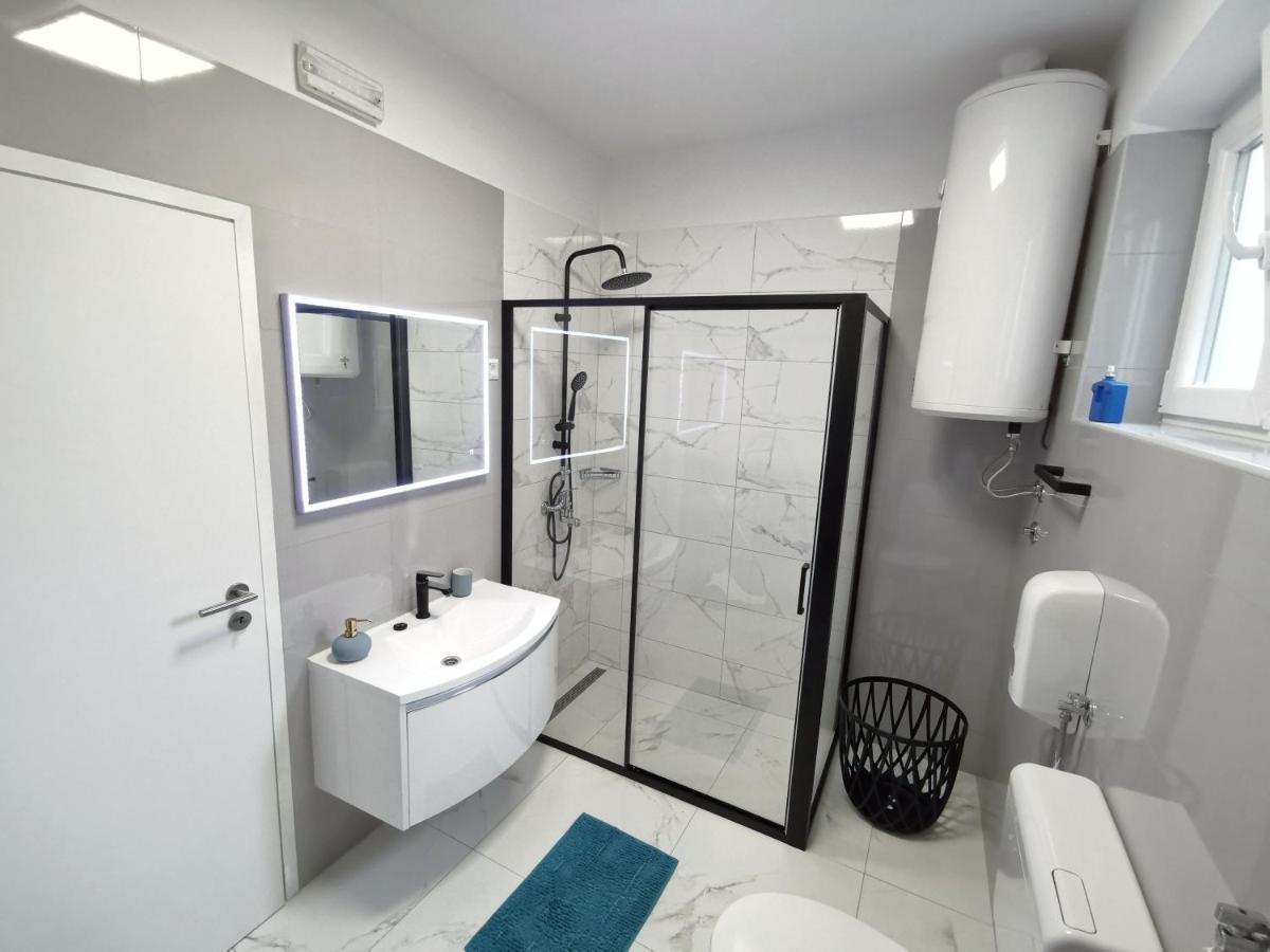 Apartman Rocan 브르사르 외부 사진